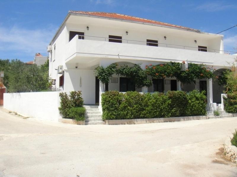 Apartments Ivan Orlic Vinišće Eksteriør billede